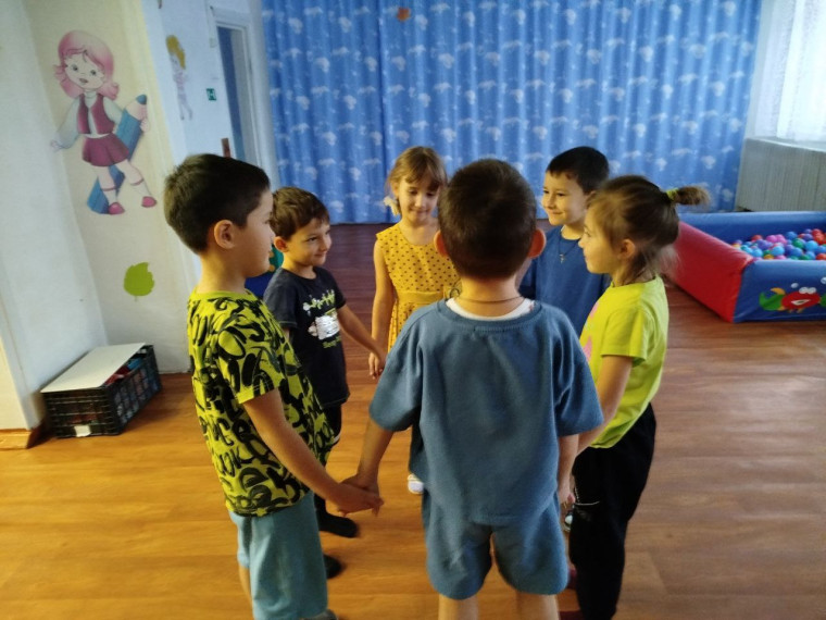Акция «Три П: Понимаем, Принимаем, Помогаем».